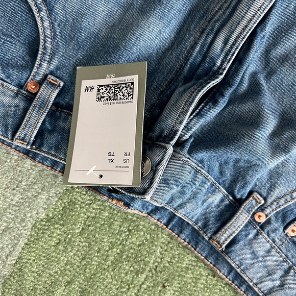 BNWT High Waisted Jean Shorts (Bermuda/Dad shorts) - Picture 3 of 5